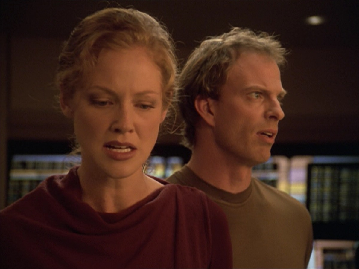 ariane179254_StarTrekVoyager_5x15_5x16_DarkFrontier_1537.jpg