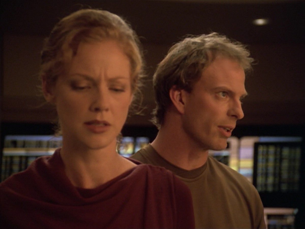 ariane179254_StarTrekVoyager_5x15_5x16_DarkFrontier_1559.jpg