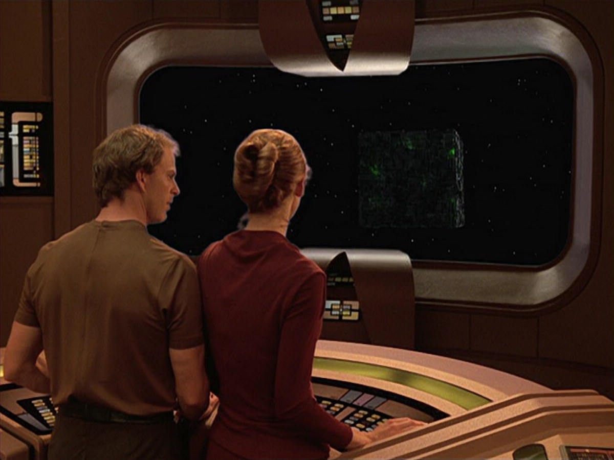 ariane179254_StarTrekVoyager_5x15_5x16_DarkFrontier_1581.jpg