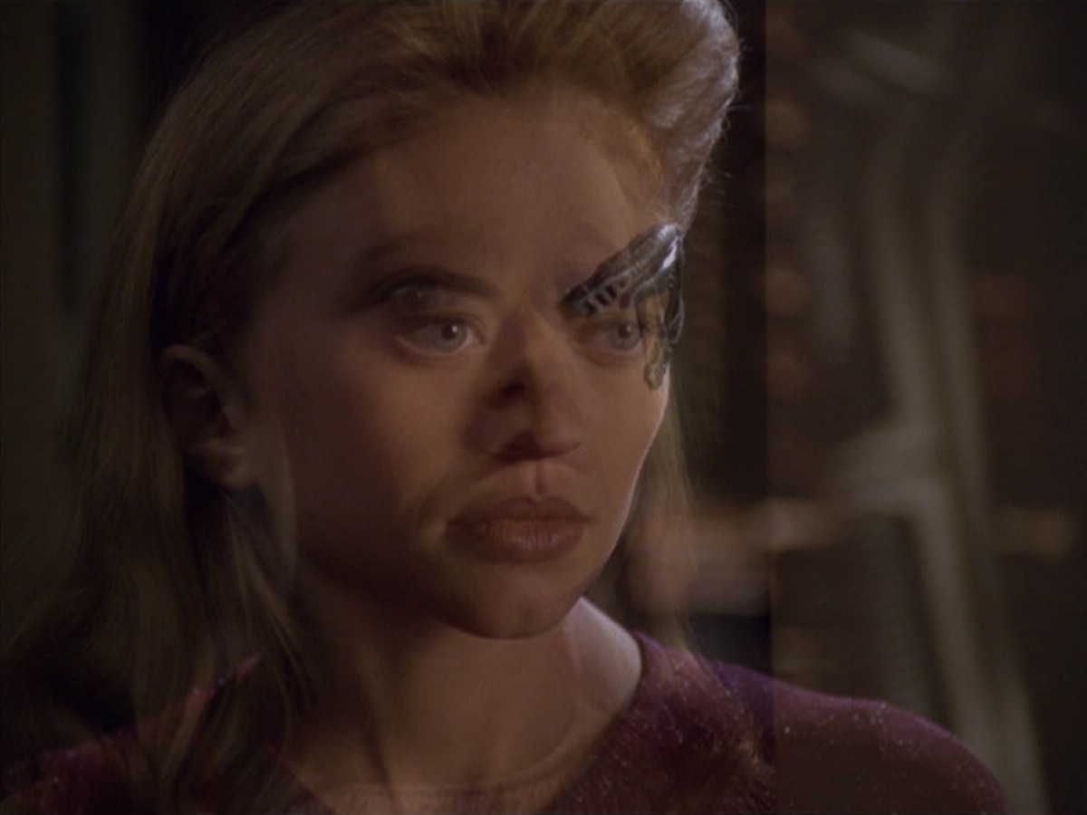 ariane179254_StarTrekVoyager_5x15_5x16_DarkFrontier_1587.jpg