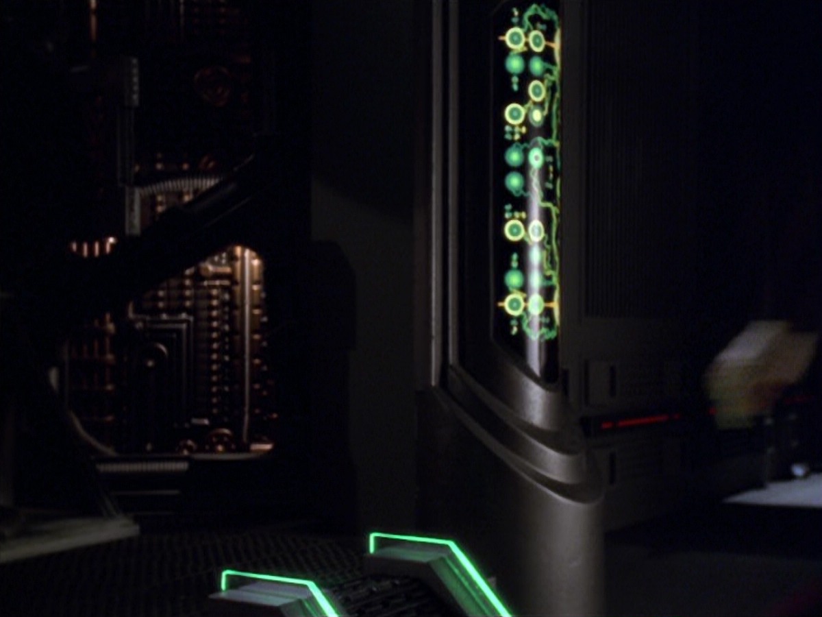 ariane179254_StarTrekVoyager_5x15_5x16_DarkFrontier_1611.jpg