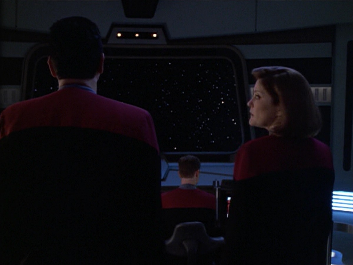 ariane179254_StarTrekVoyager_5x15_5x16_DarkFrontier_1612.jpg
