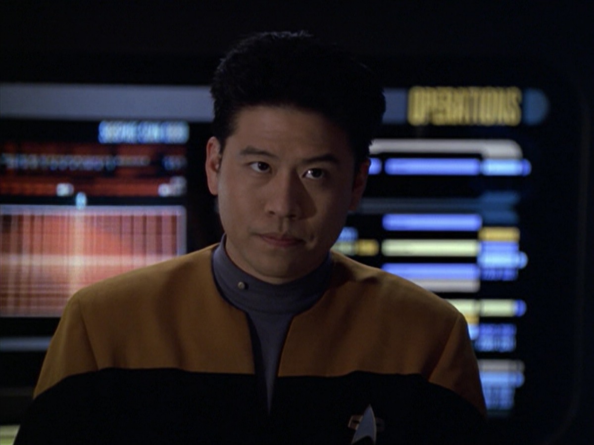 ariane179254_StarTrekVoyager_5x15_5x16_DarkFrontier_1615.jpg
