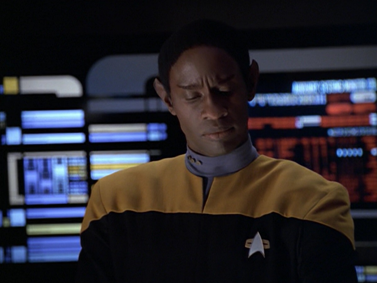 ariane179254_StarTrekVoyager_5x15_5x16_DarkFrontier_1618.jpg