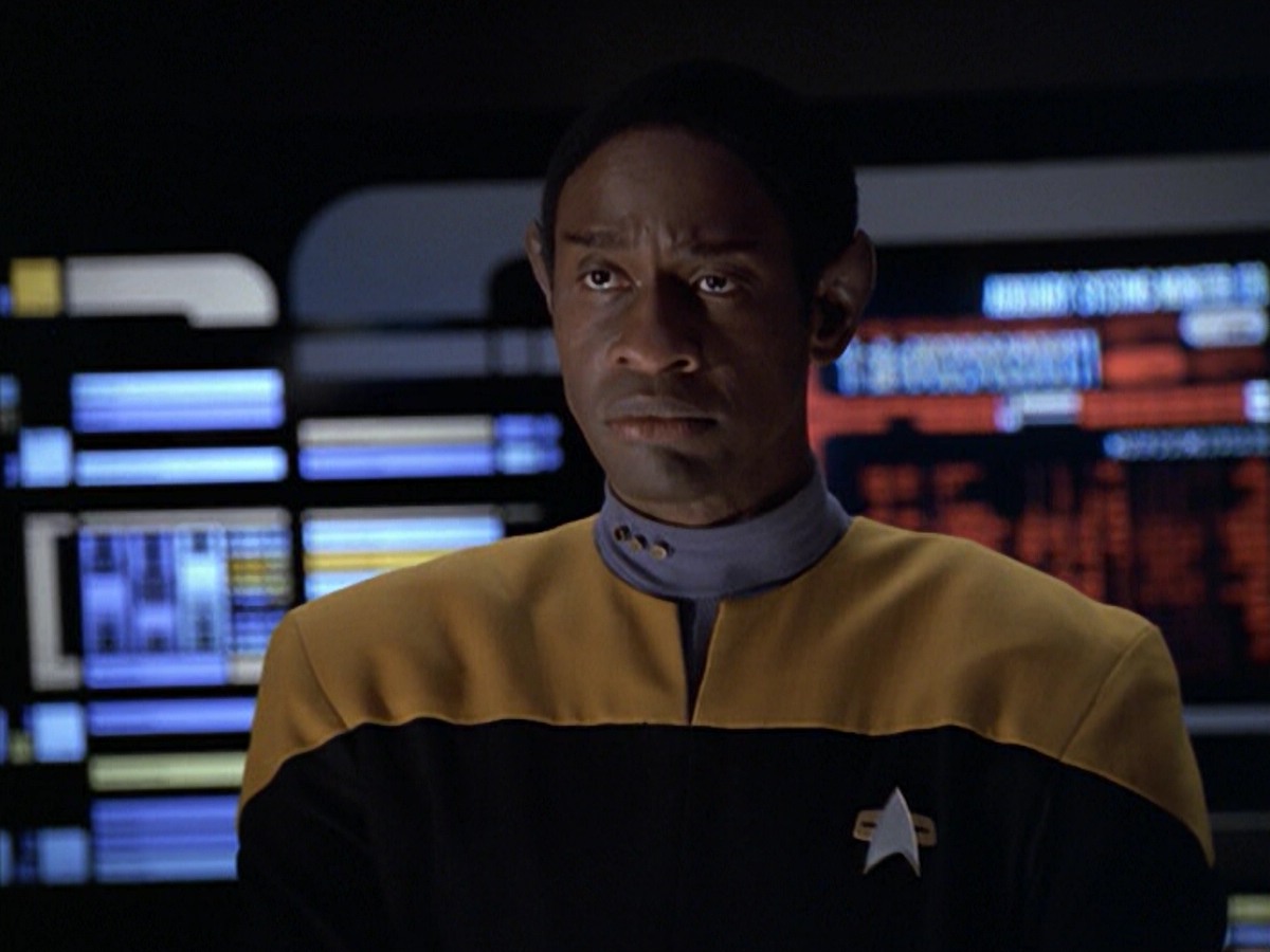 ariane179254_StarTrekVoyager_5x15_5x16_DarkFrontier_1620.jpg