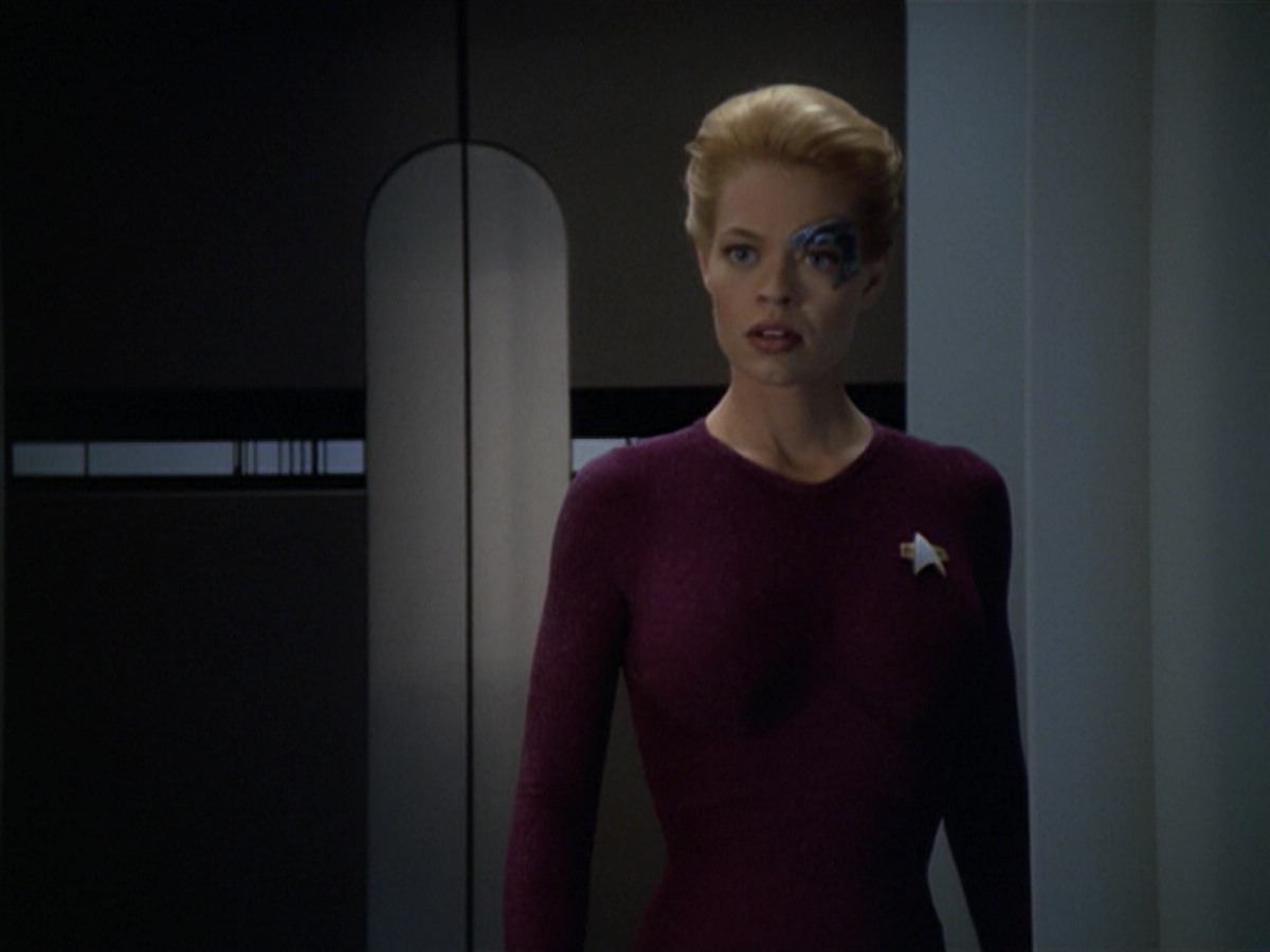 ariane179254_StarTrekVoyager_5x15_5x16_DarkFrontier_1642.jpg