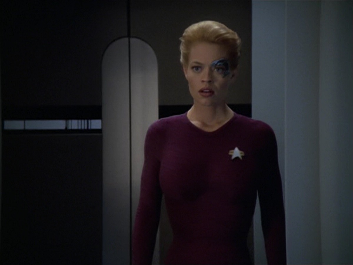 ariane179254_StarTrekVoyager_5x15_5x16_DarkFrontier_1643.jpg