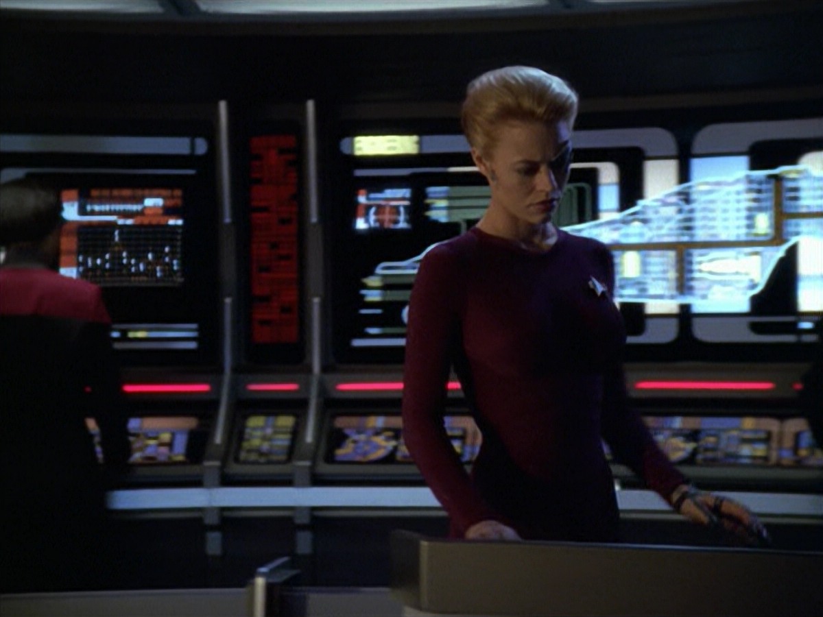 ariane179254_StarTrekVoyager_5x15_5x16_DarkFrontier_1648.jpg