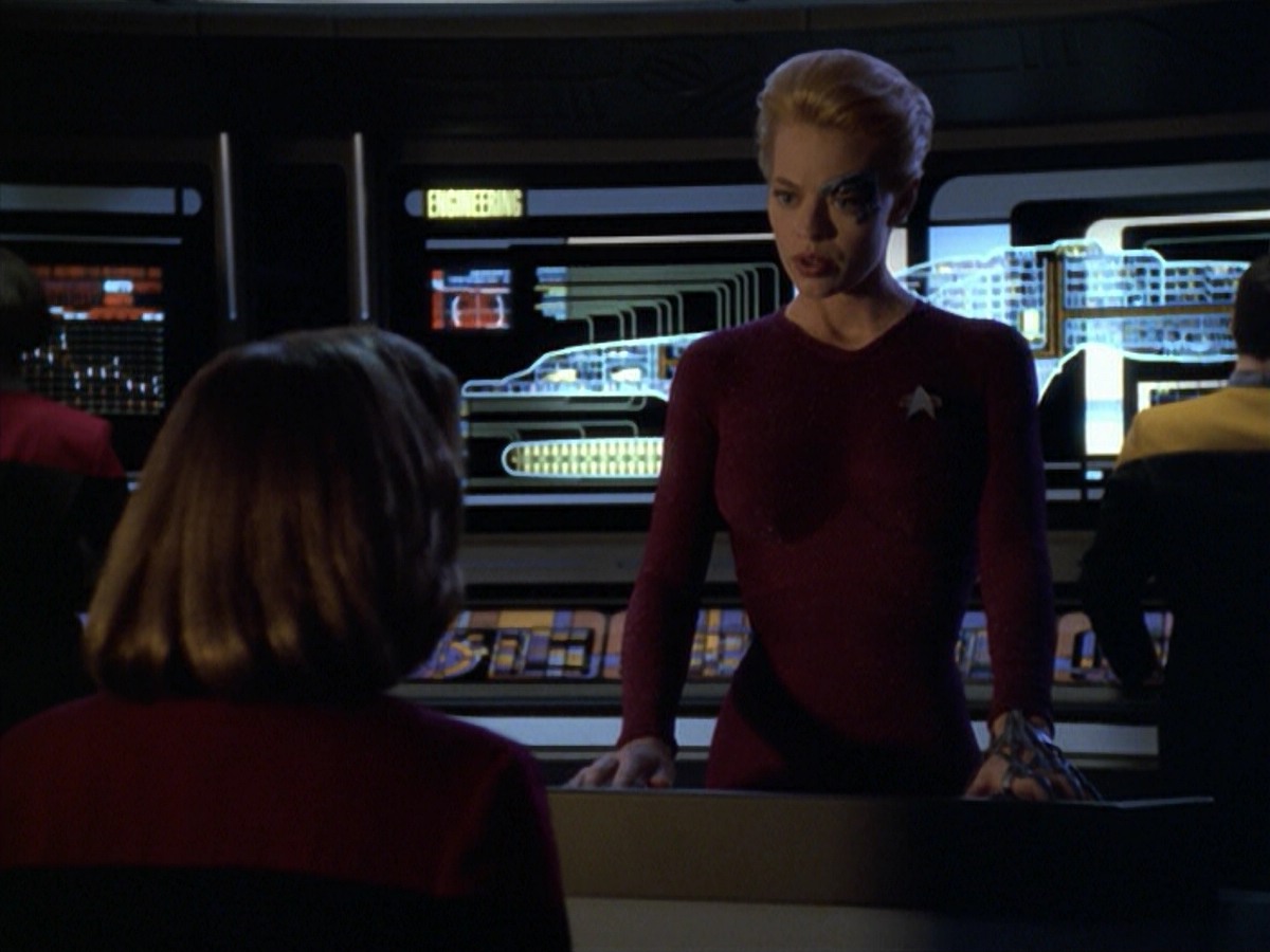 ariane179254_StarTrekVoyager_5x15_5x16_DarkFrontier_1661.jpg