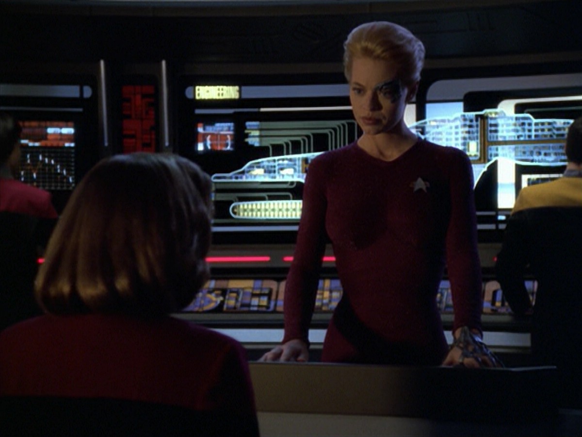 ariane179254_StarTrekVoyager_5x15_5x16_DarkFrontier_1662.jpg