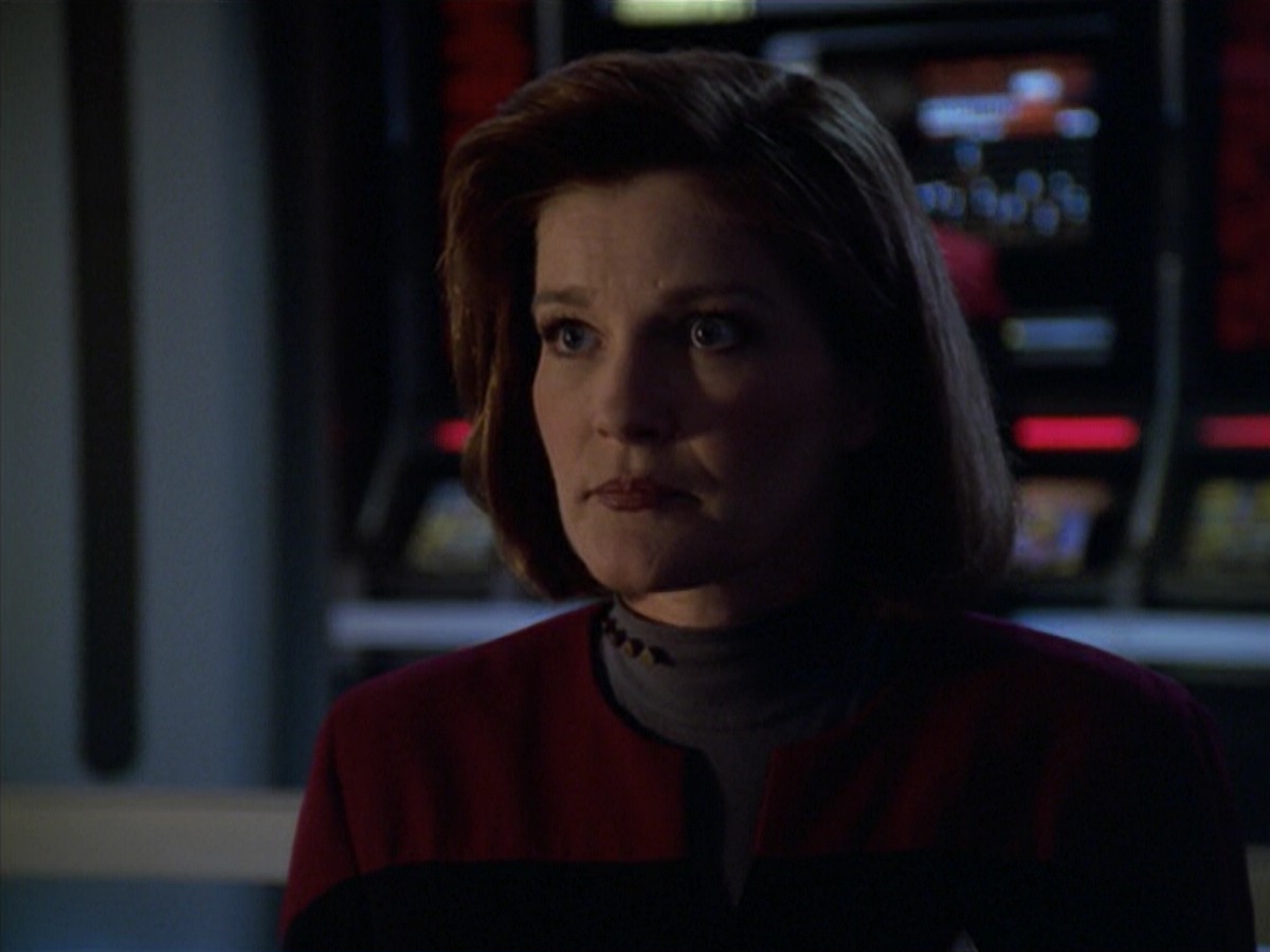 ariane179254_StarTrekVoyager_5x15_5x16_DarkFrontier_1673.jpg