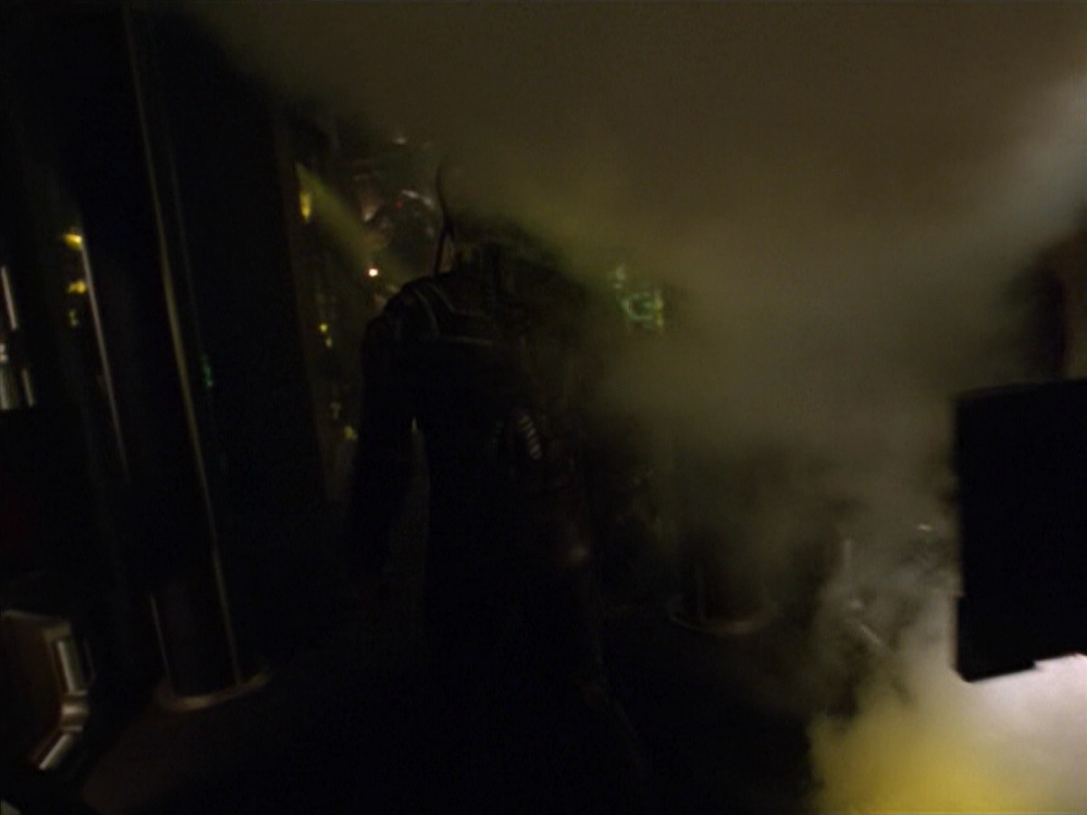 ariane179254_StarTrekVoyager_5x15_5x16_DarkFrontier_1688.jpg