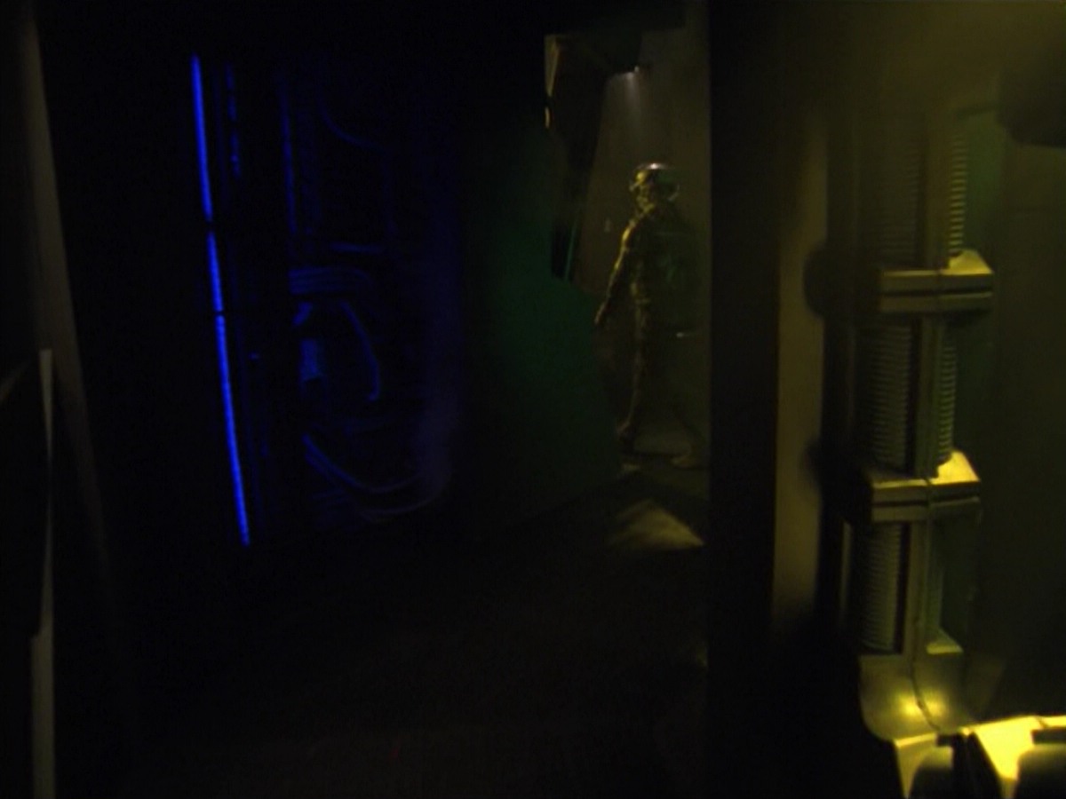 ariane179254_StarTrekVoyager_5x15_5x16_DarkFrontier_1697.jpg