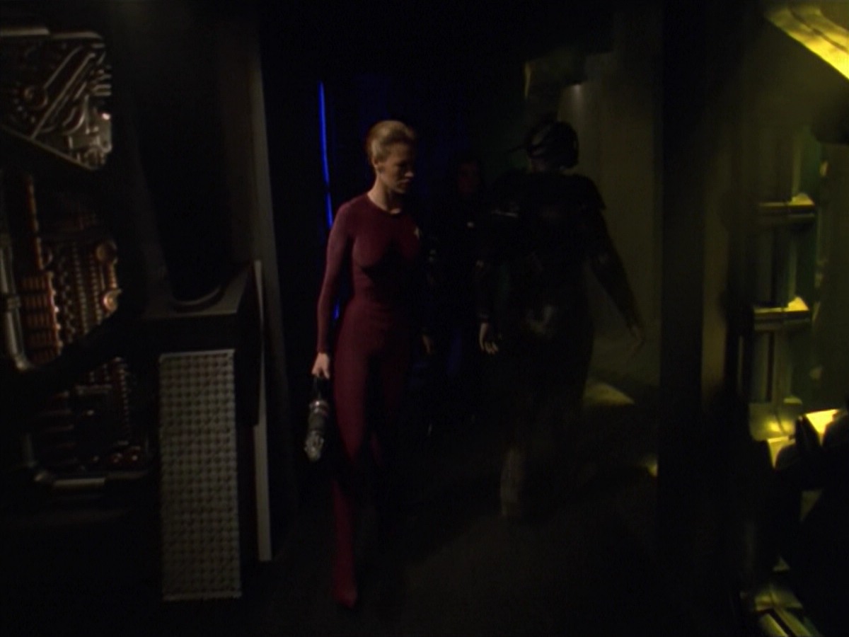 ariane179254_StarTrekVoyager_5x15_5x16_DarkFrontier_1705.jpg