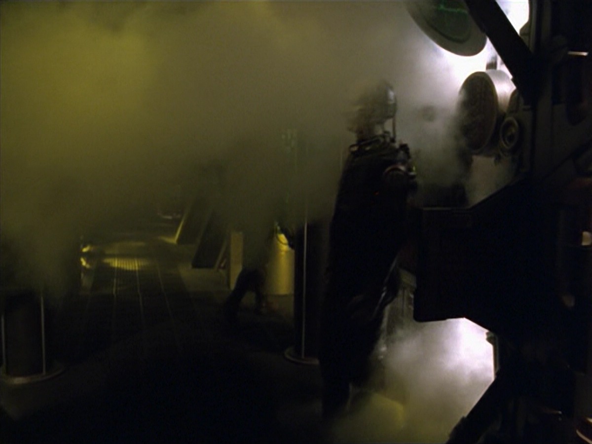 ariane179254_StarTrekVoyager_5x15_5x16_DarkFrontier_1724.jpg