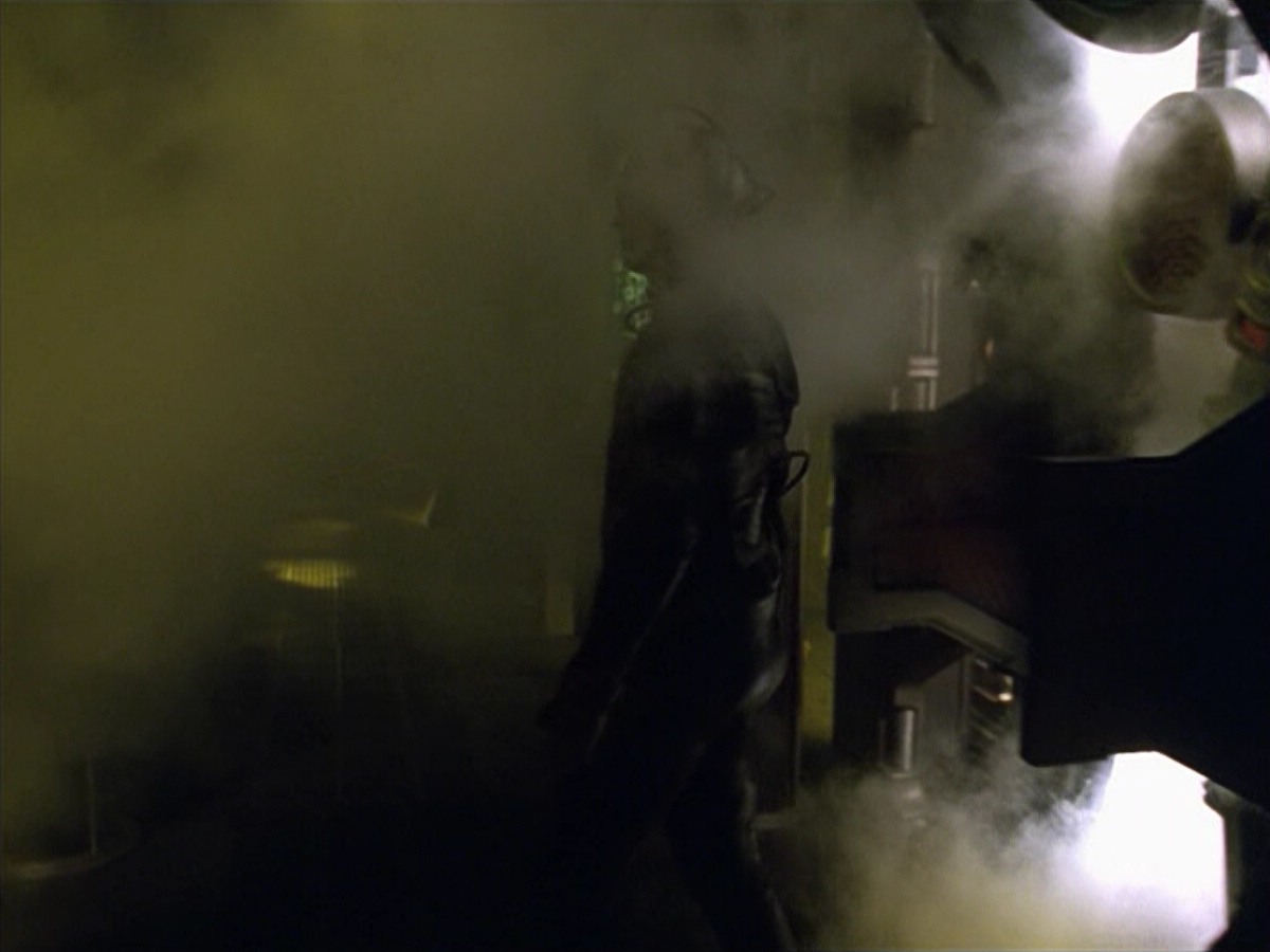 ariane179254_StarTrekVoyager_5x15_5x16_DarkFrontier_1725.jpg