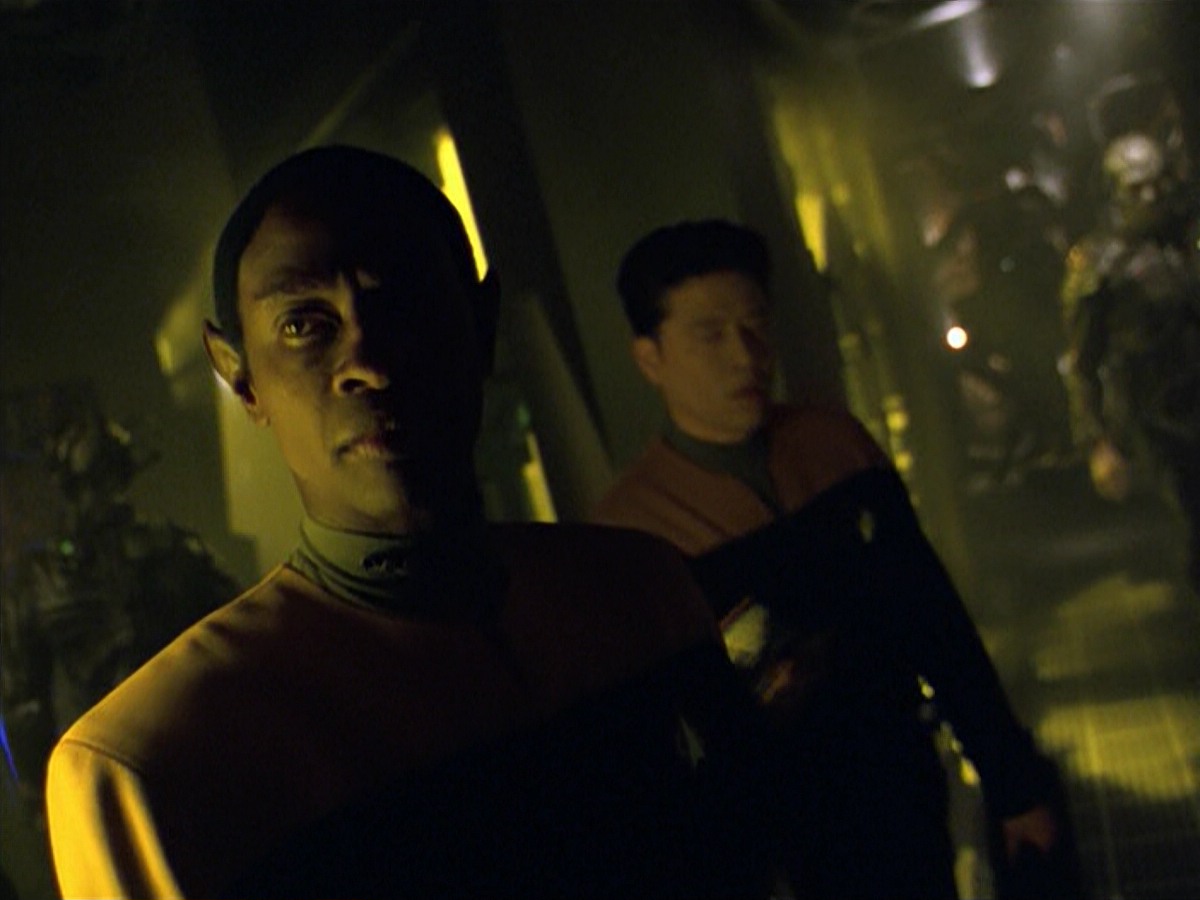ariane179254_StarTrekVoyager_5x15_5x16_DarkFrontier_1733.jpg