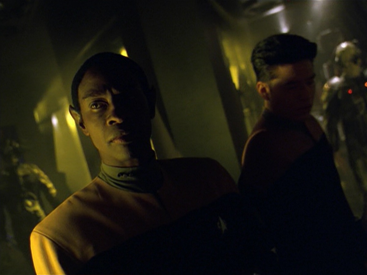 ariane179254_StarTrekVoyager_5x15_5x16_DarkFrontier_1734.jpg