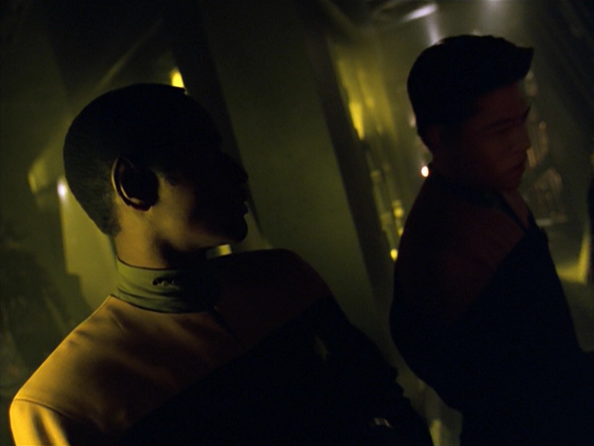 ariane179254_StarTrekVoyager_5x15_5x16_DarkFrontier_1736.jpg
