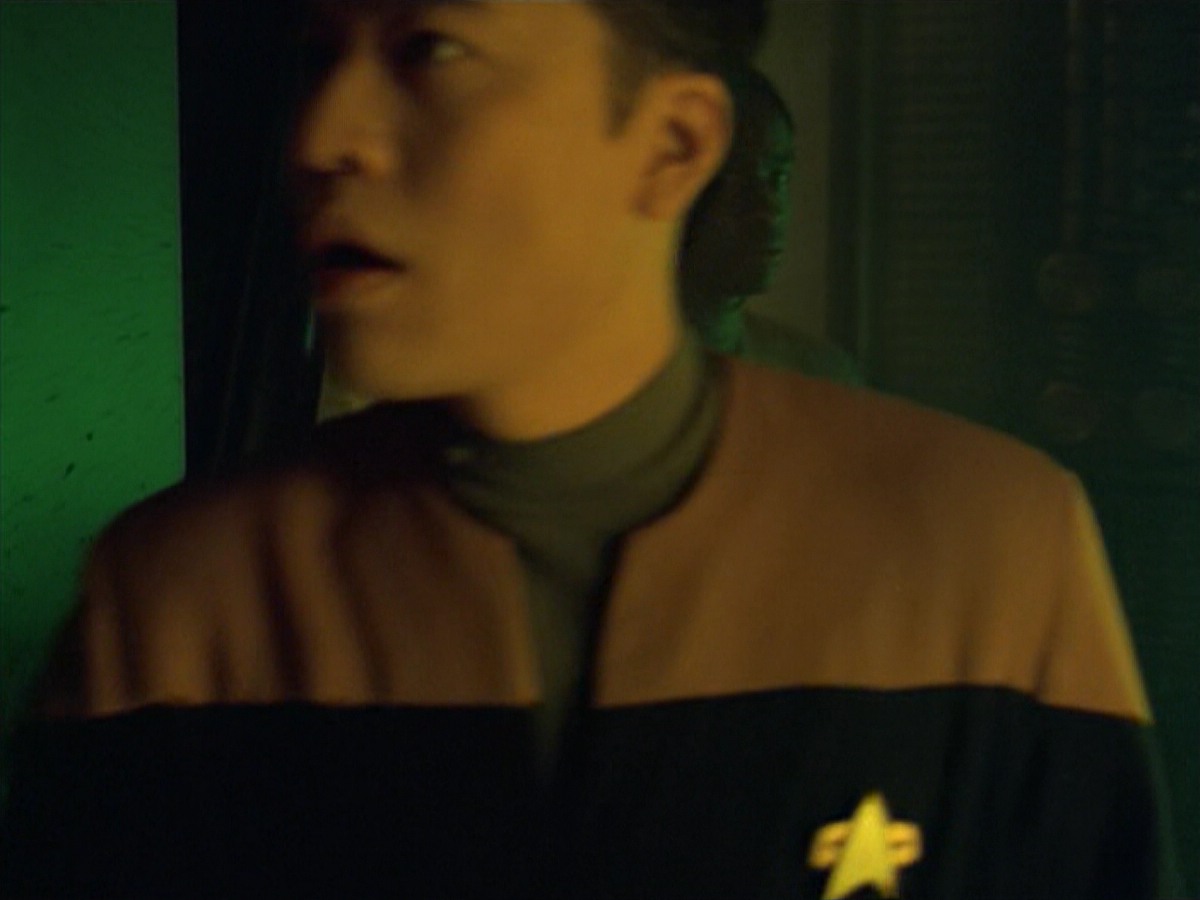 ariane179254_StarTrekVoyager_5x15_5x16_DarkFrontier_1766.jpg
