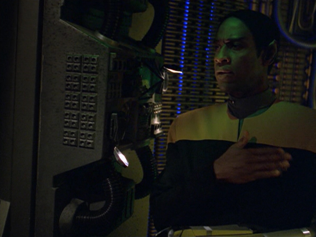 ariane179254_StarTrekVoyager_5x15_5x16_DarkFrontier_1771.jpg
