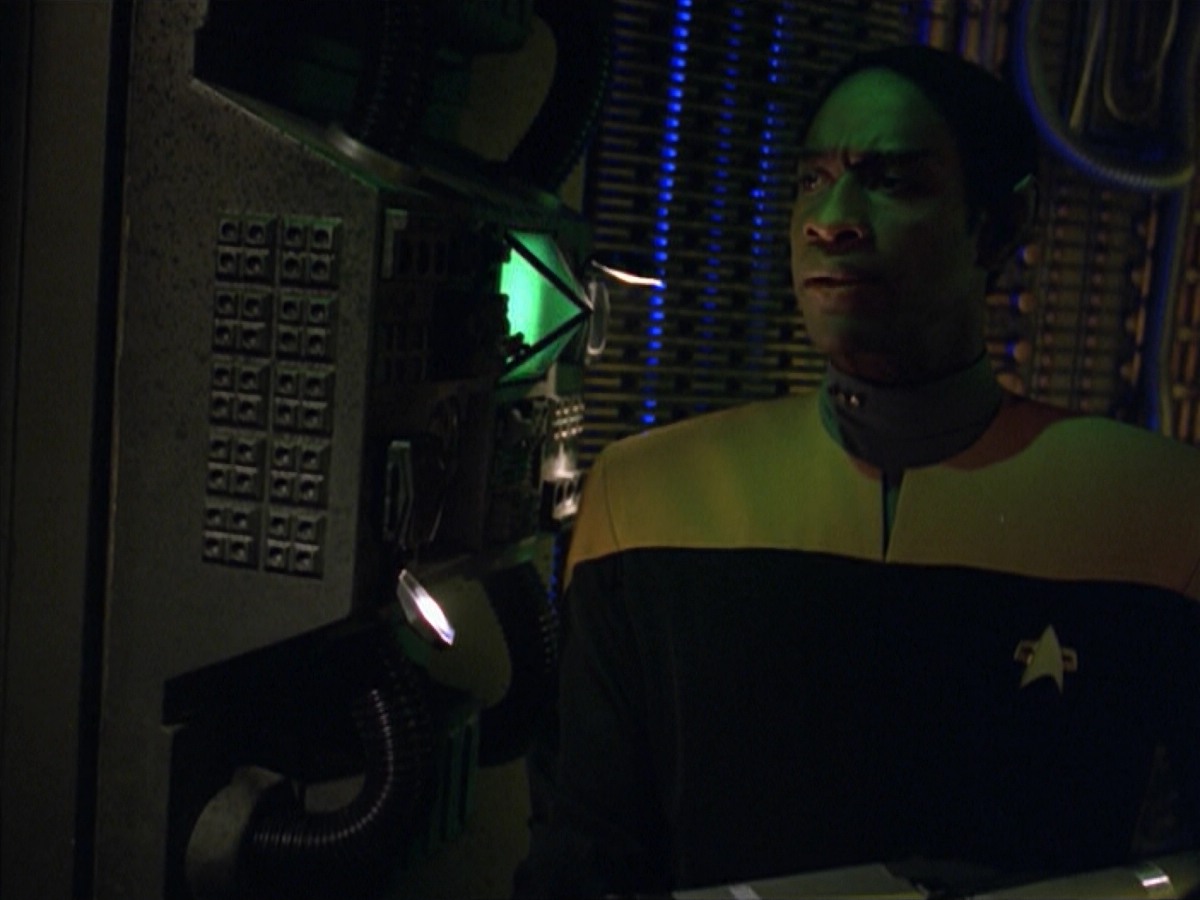 ariane179254_StarTrekVoyager_5x15_5x16_DarkFrontier_1779.jpg