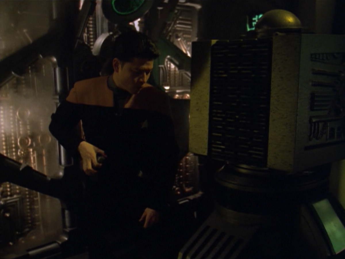 ariane179254_StarTrekVoyager_5x15_5x16_DarkFrontier_1786.jpg