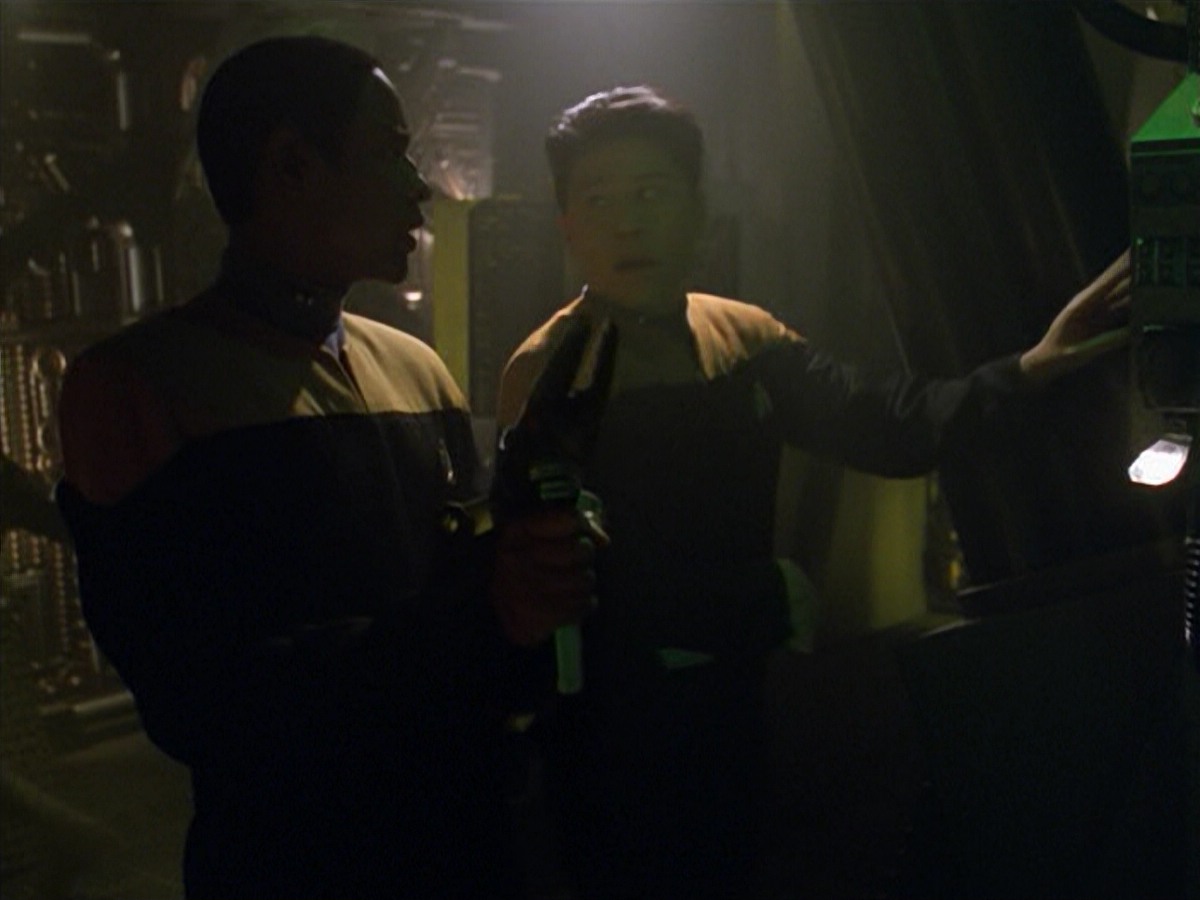ariane179254_StarTrekVoyager_5x15_5x16_DarkFrontier_1841.jpg