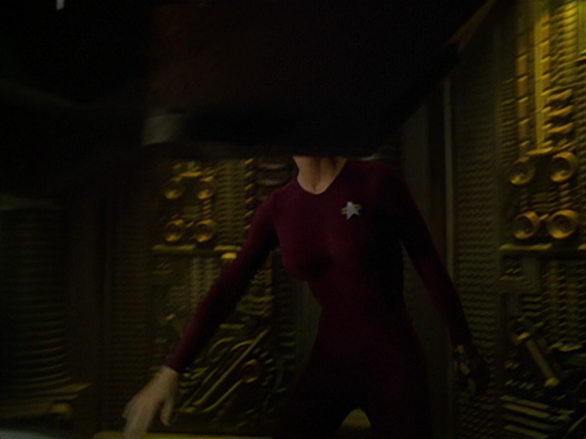 ariane179254_StarTrekVoyager_5x15_5x16_DarkFrontier_1879.jpg