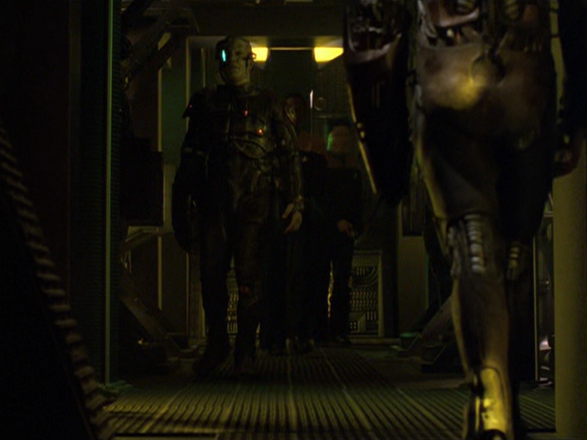 ariane179254_StarTrekVoyager_5x15_5x16_DarkFrontier_1885.jpg