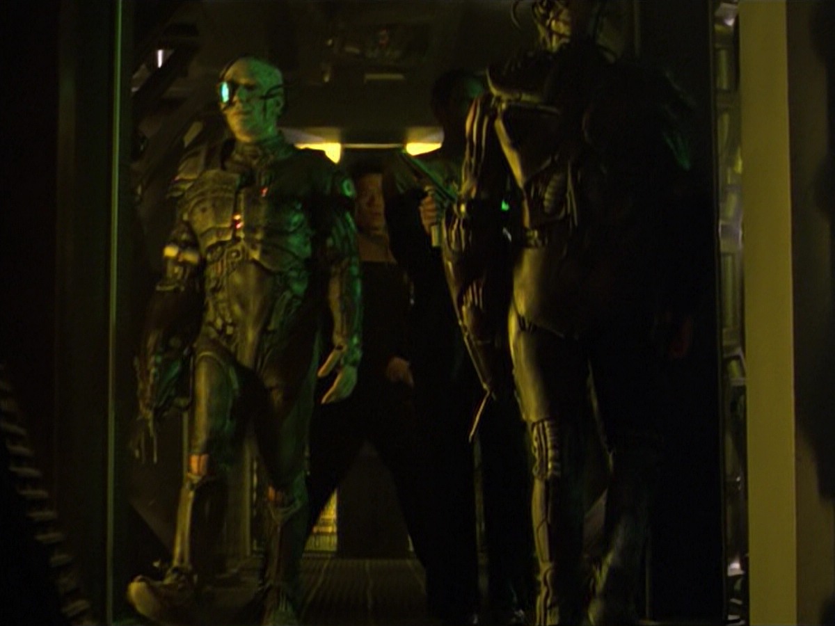 ariane179254_StarTrekVoyager_5x15_5x16_DarkFrontier_1888.jpg