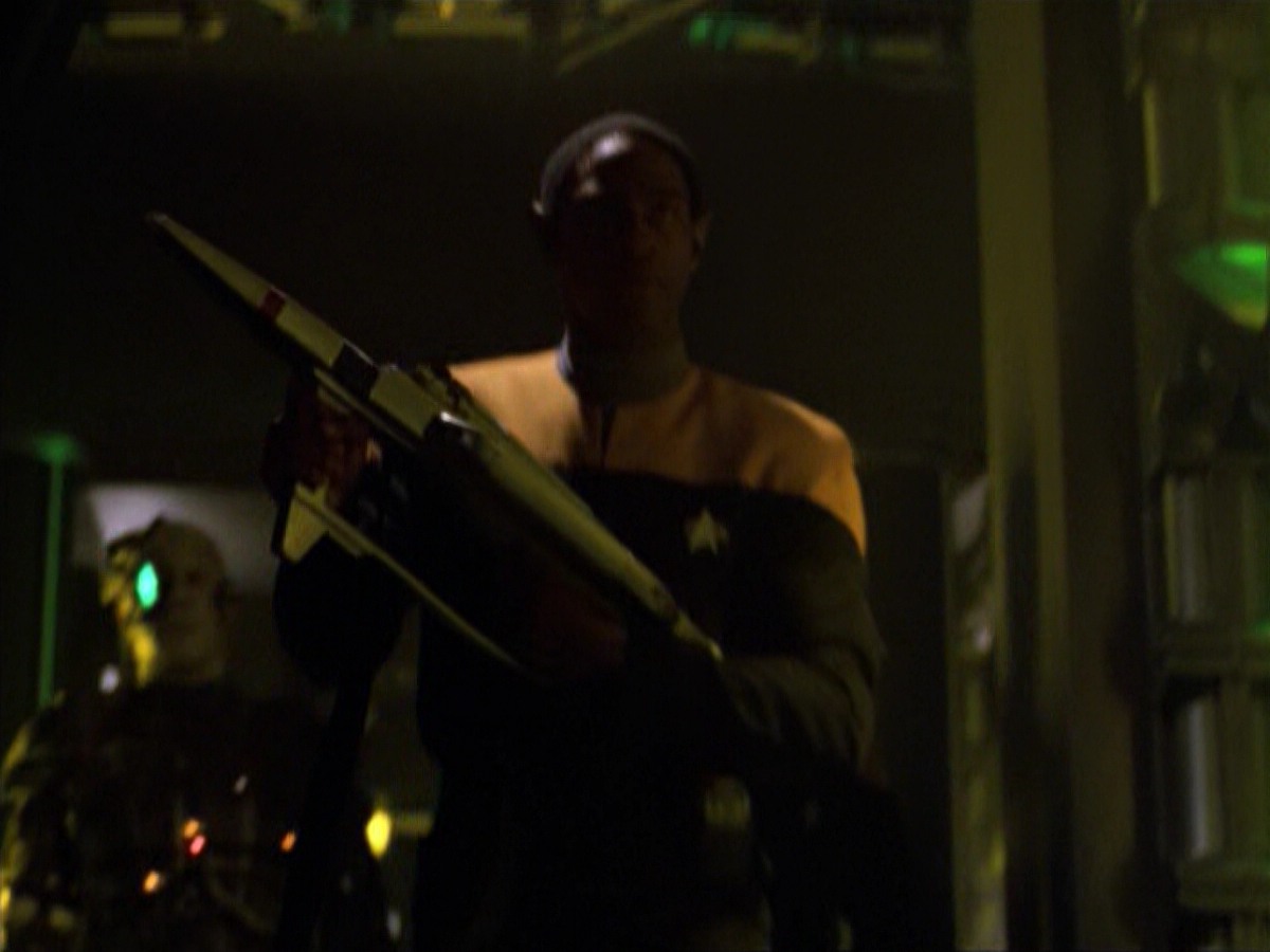 ariane179254_StarTrekVoyager_5x15_5x16_DarkFrontier_1891.jpg