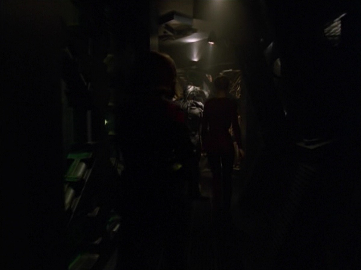 ariane179254_StarTrekVoyager_5x15_5x16_DarkFrontier_1898.jpg