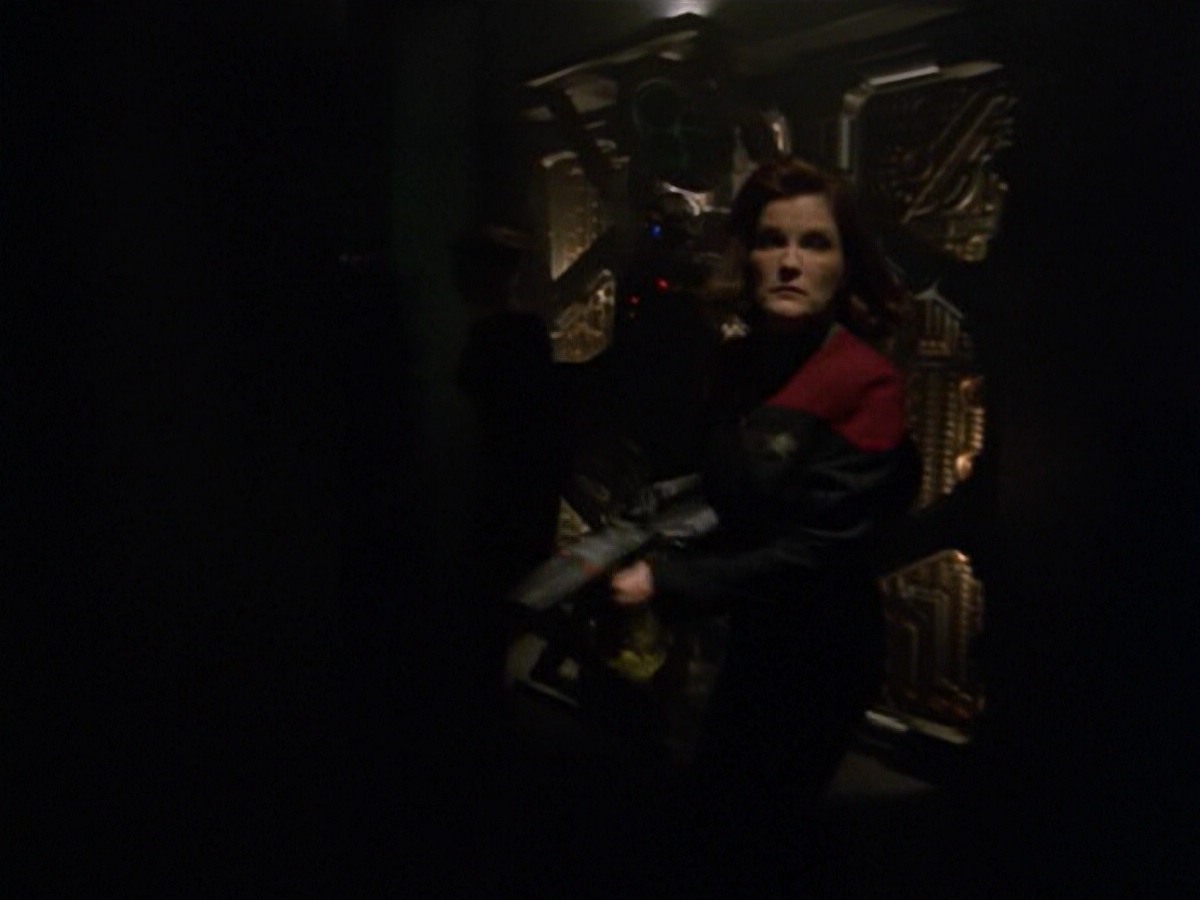 ariane179254_StarTrekVoyager_5x15_5x16_DarkFrontier_1901.jpg