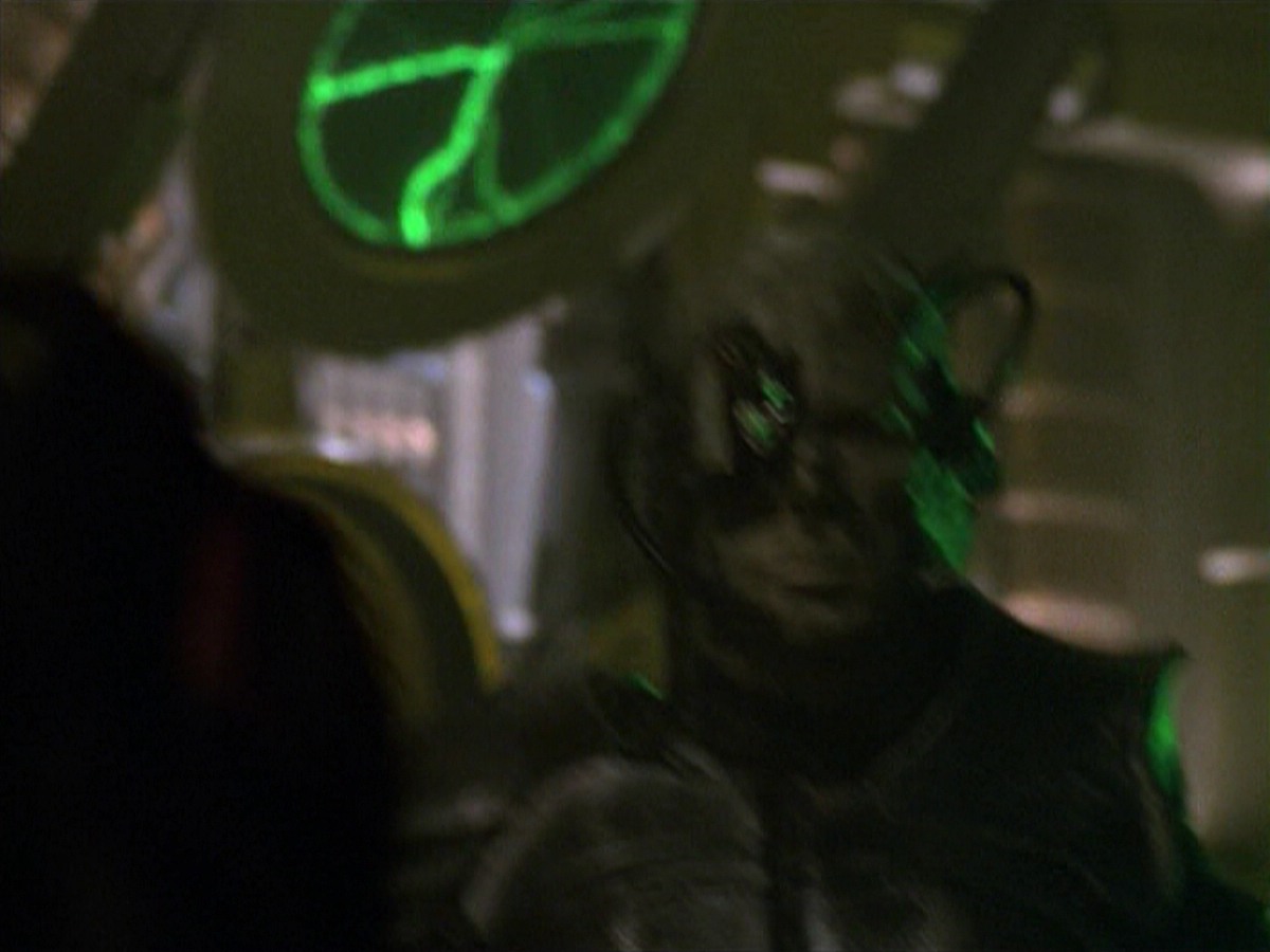 ariane179254_StarTrekVoyager_5x15_5x16_DarkFrontier_1928.jpg