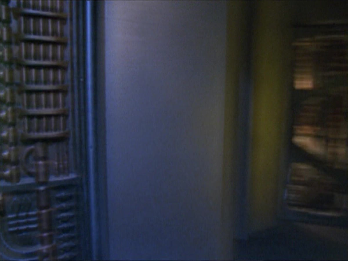 ariane179254_StarTrekVoyager_5x15_5x16_DarkFrontier_1952.jpg