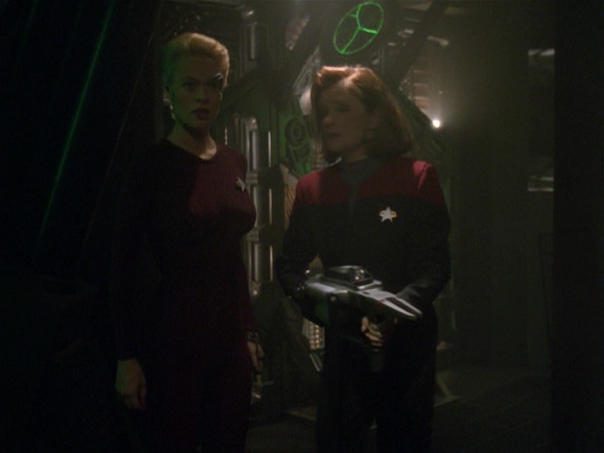 ariane179254_StarTrekVoyager_5x15_5x16_DarkFrontier_1959.jpg