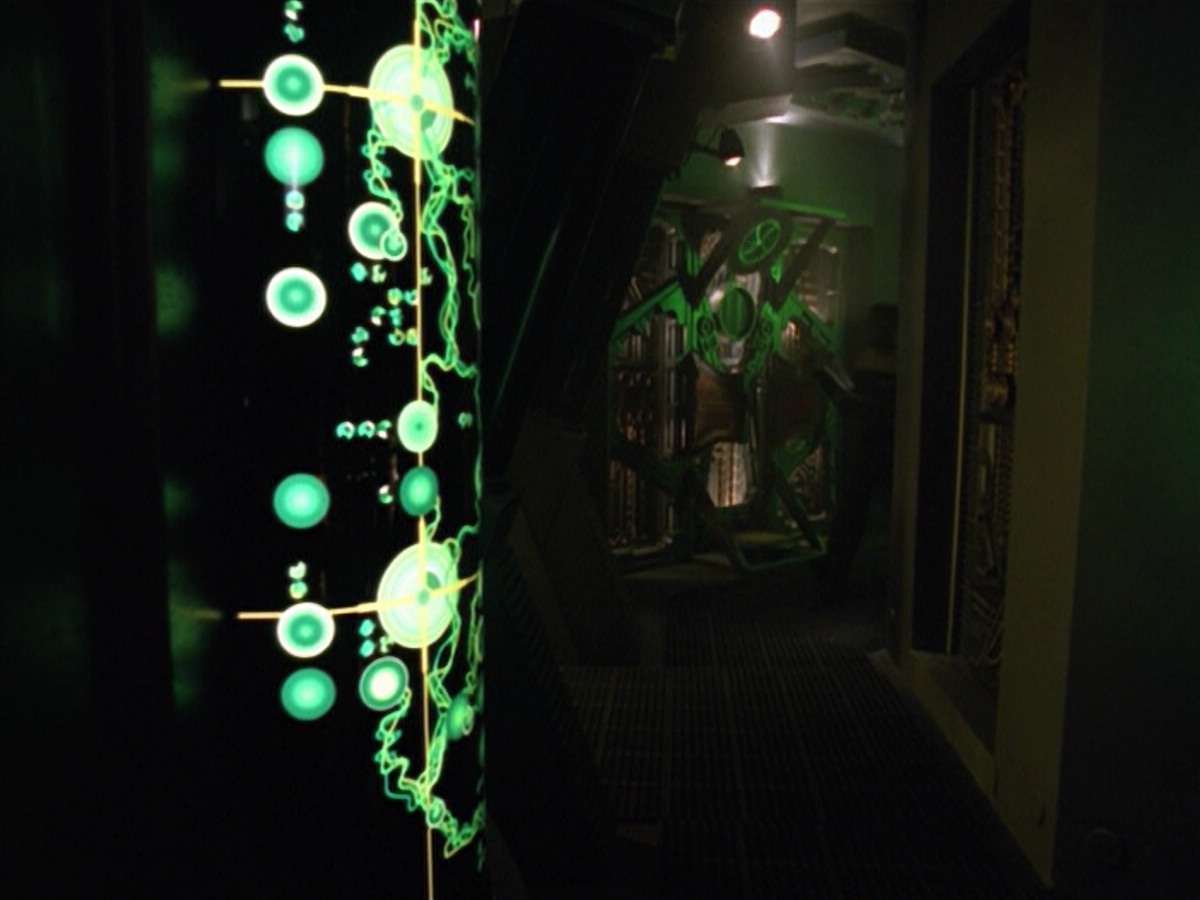 ariane179254_StarTrekVoyager_5x15_5x16_DarkFrontier_1974.jpg