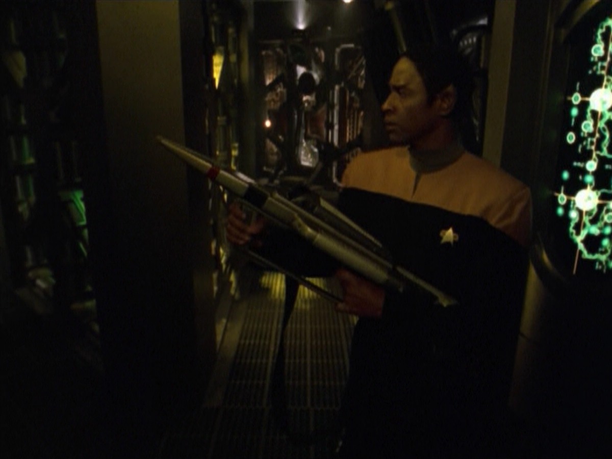 ariane179254_StarTrekVoyager_5x15_5x16_DarkFrontier_1986.jpg