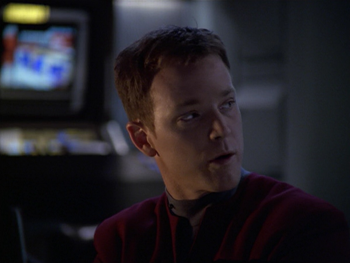 ariane179254_StarTrekVoyager_5x15_5x16_DarkFrontier_2028.jpg