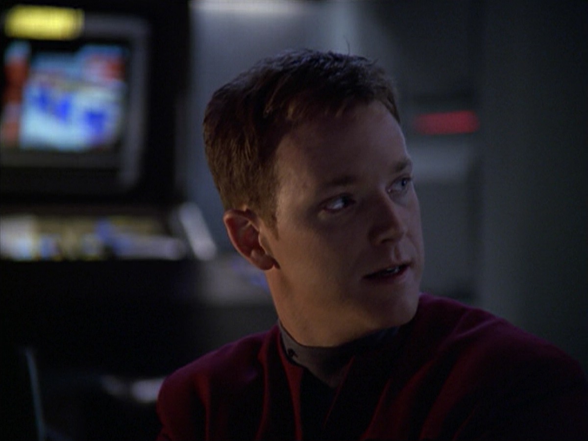 ariane179254_StarTrekVoyager_5x15_5x16_DarkFrontier_2029.jpg