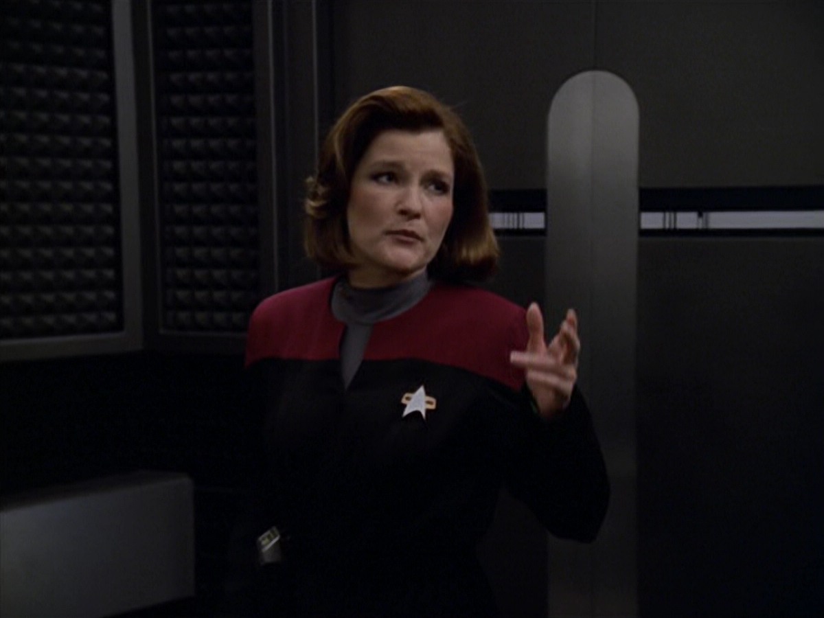 ariane179254_StarTrekVoyager_5x15_5x16_DarkFrontier_2044.jpg