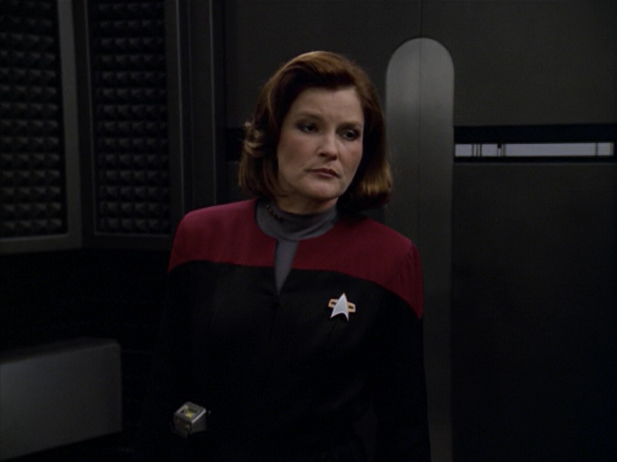 ariane179254_StarTrekVoyager_5x15_5x16_DarkFrontier_2058.jpg