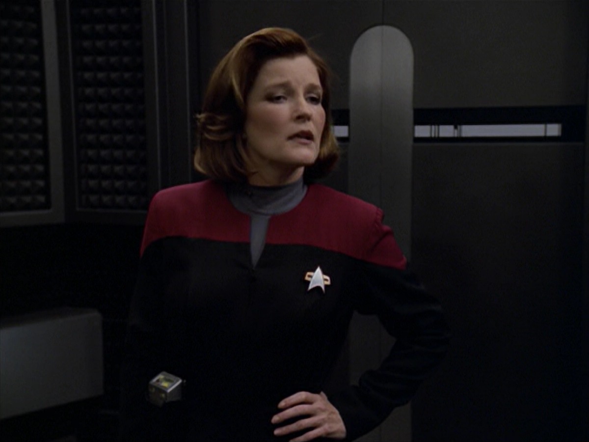 ariane179254_StarTrekVoyager_5x15_5x16_DarkFrontier_2083.jpg