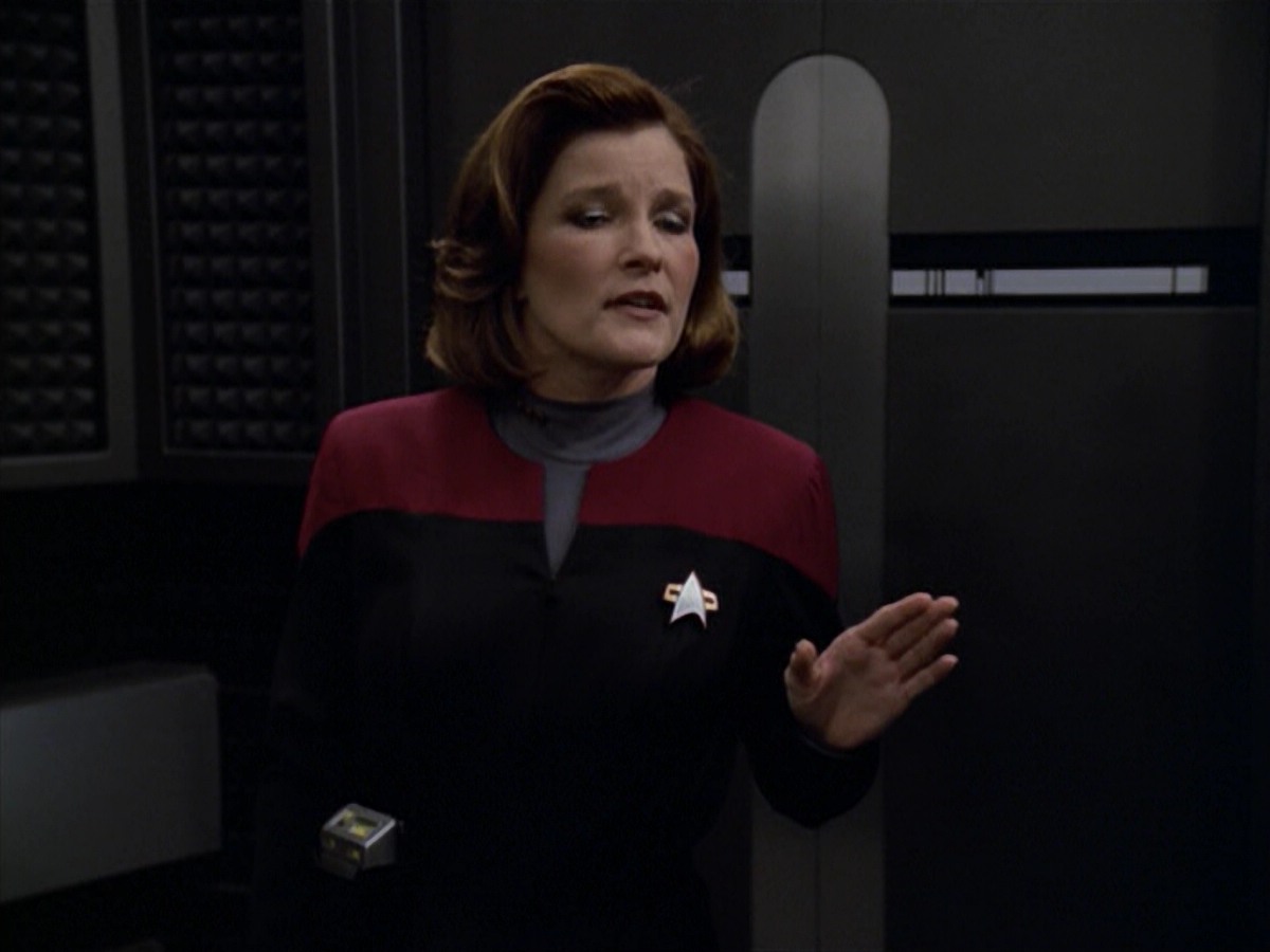 ariane179254_StarTrekVoyager_5x15_5x16_DarkFrontier_2087.jpg