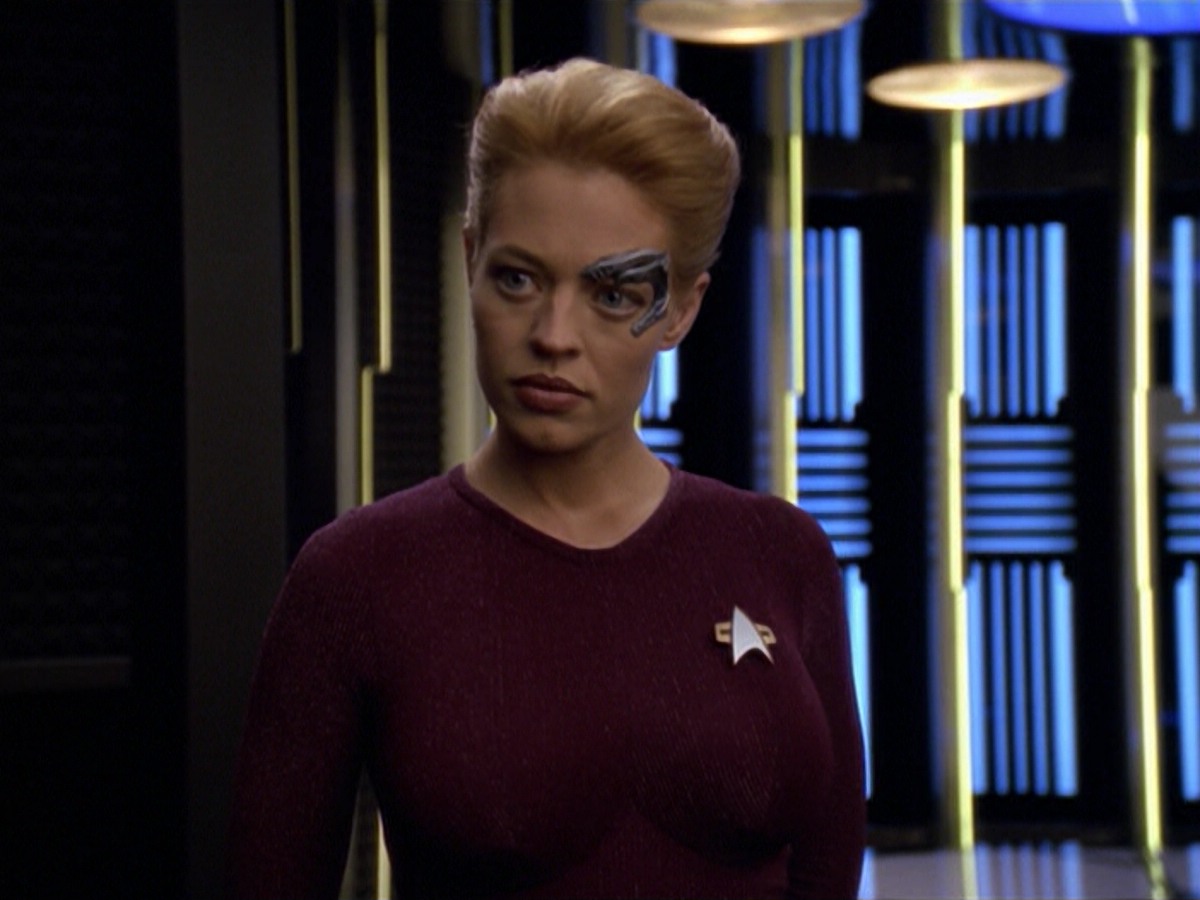 ariane179254_StarTrekVoyager_5x15_5x16_DarkFrontier_2092.jpg