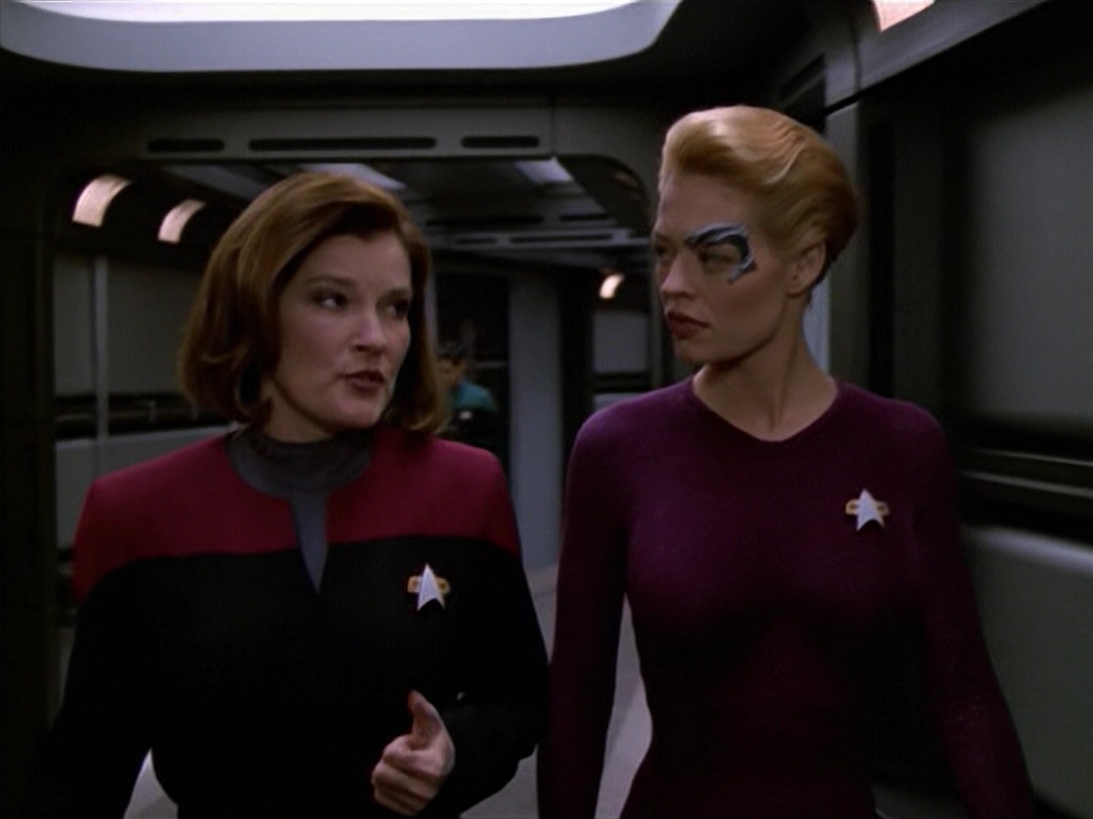 ariane179254_StarTrekVoyager_5x15_5x16_DarkFrontier_2140.jpg