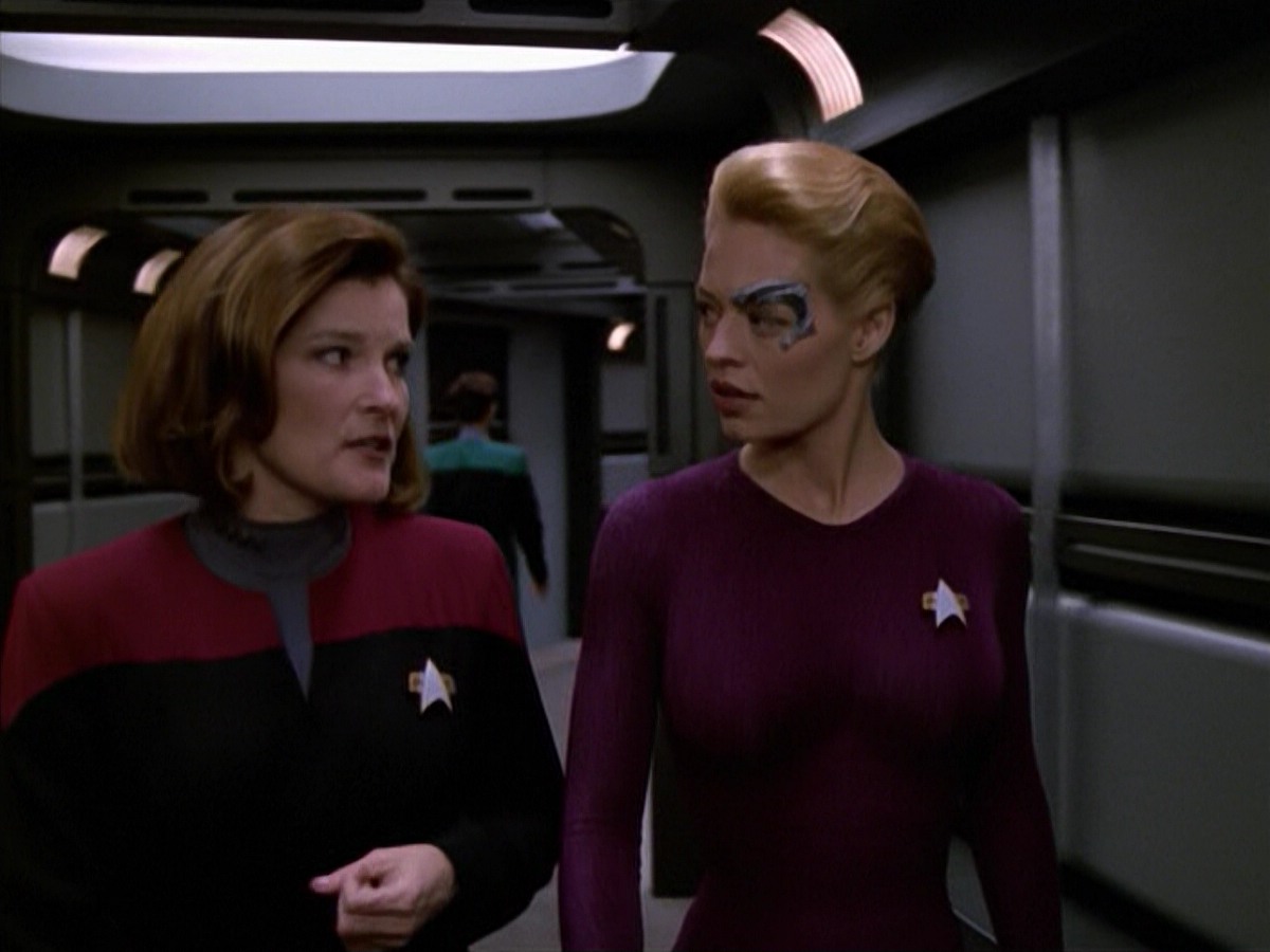 ariane179254_StarTrekVoyager_5x15_5x16_DarkFrontier_2141.jpg
