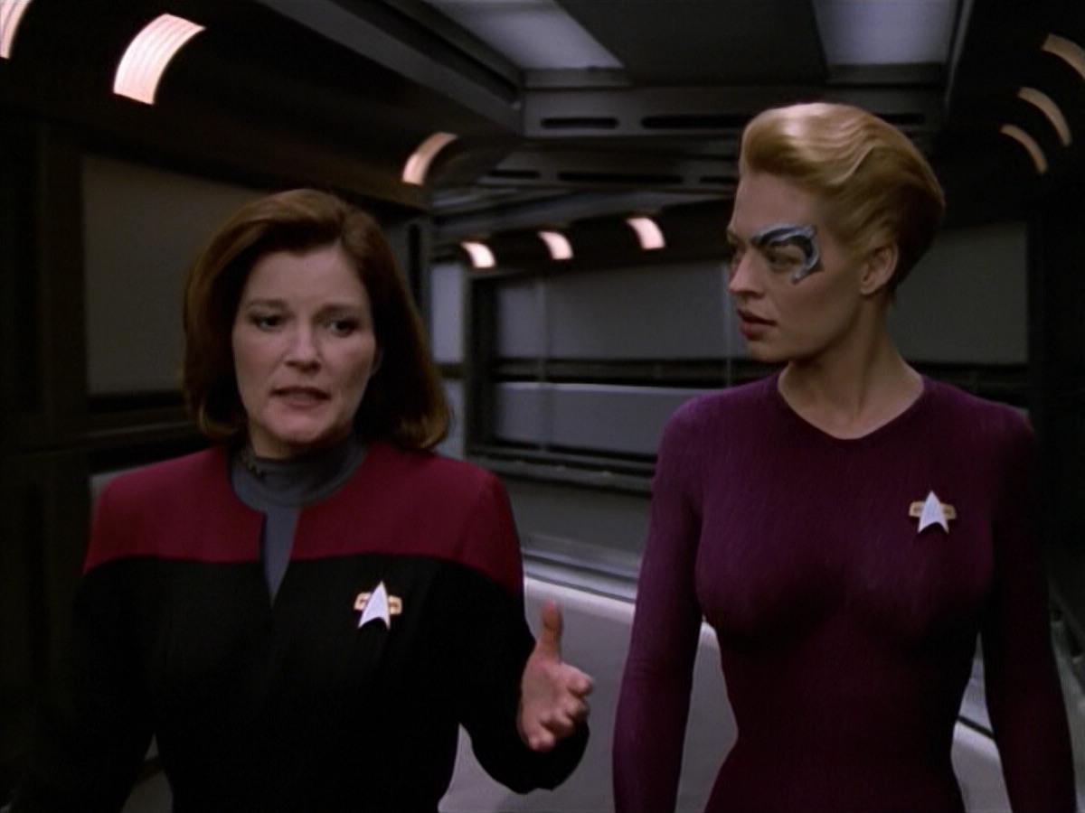 ariane179254_StarTrekVoyager_5x15_5x16_DarkFrontier_2152.jpg