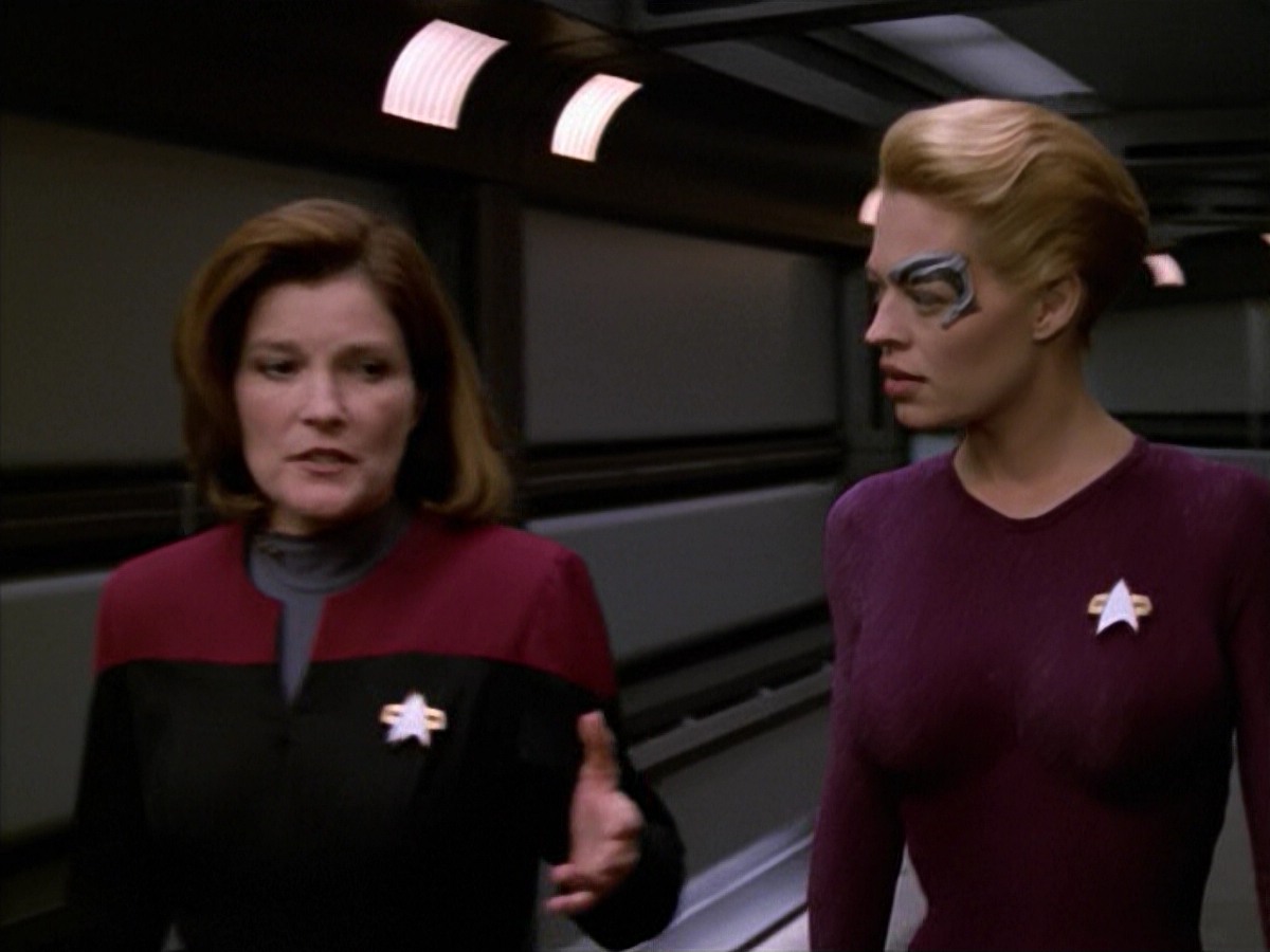 ariane179254_StarTrekVoyager_5x15_5x16_DarkFrontier_2153.jpg